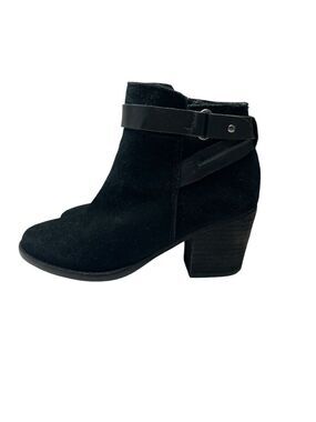 Aqua College Waterproof Suede Flannel Lined Heeled Black Ankle Boots, size 6